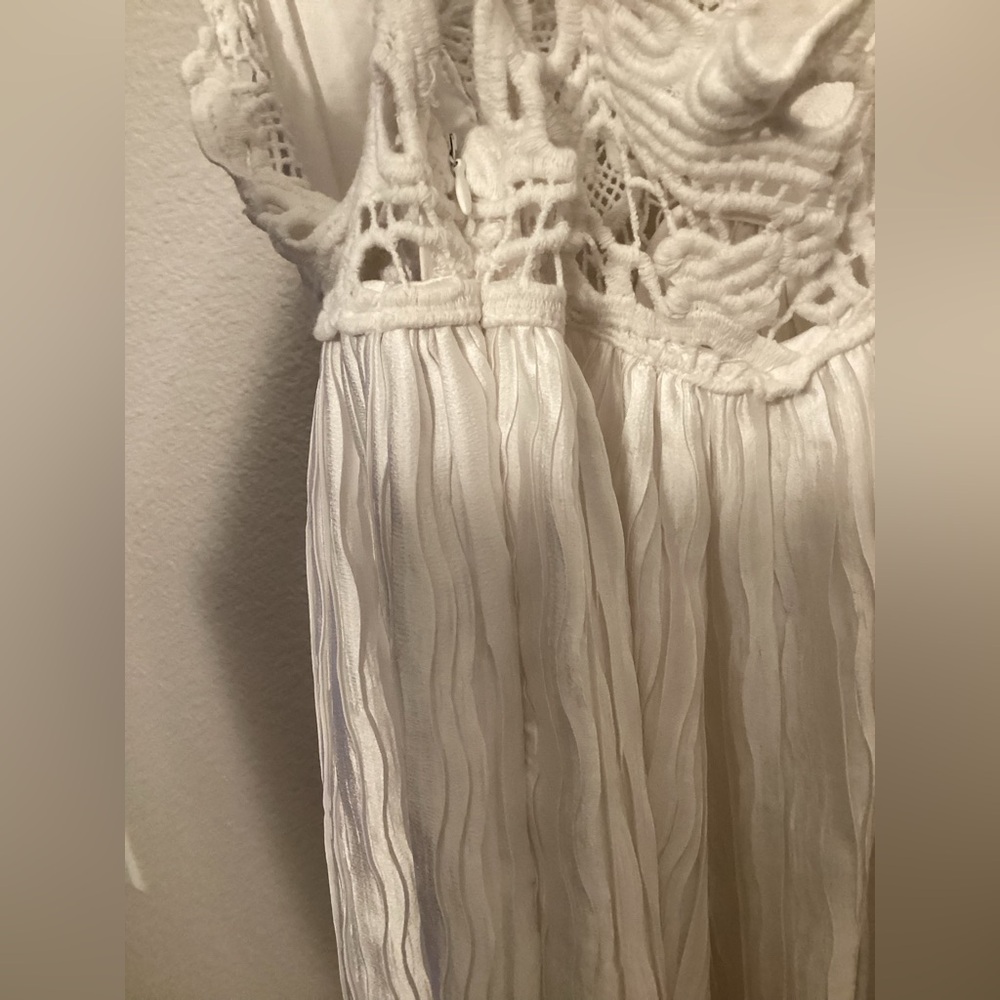 Lulus White Plisse Maxi Dress - Size Small - Picture 10 of 11